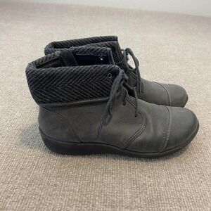 Clarks Boots Womens Size 7.5 Gray Cloudsteppers Ankle Wedge Zip Lace Up